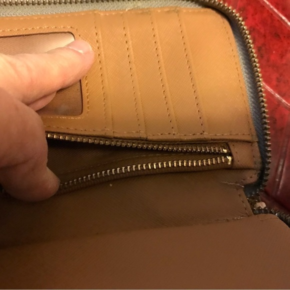 Fossil Small Zip Around Wallet - Picture 4 of 10